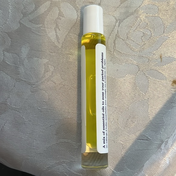 Cloud 9 Oil (Ease PMS pain) 0.3 OZ / 8 ML - Picture 3 of 4